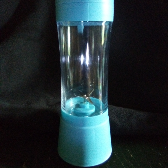 New Shakemate Light Blue Portable and Rechargeable Blender Juicer - Picture 3 of 11